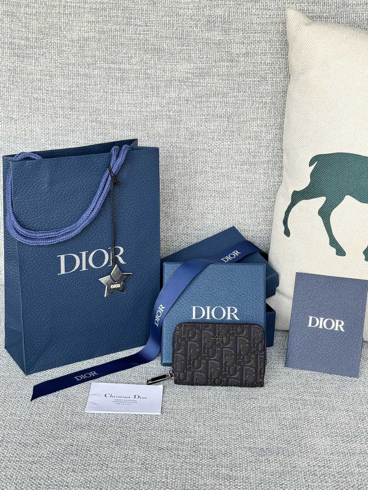 Dior （2ESBC316DCO-H43E-TU）Cardholder 2